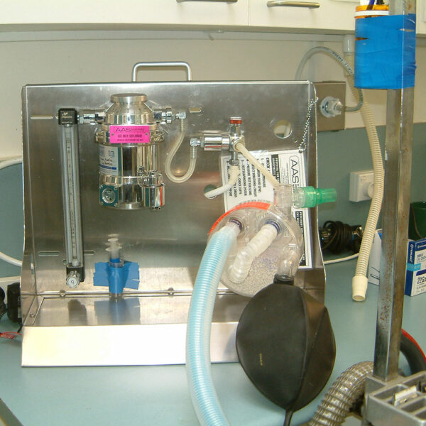 Testing Anaesthetic Machine For Leaks